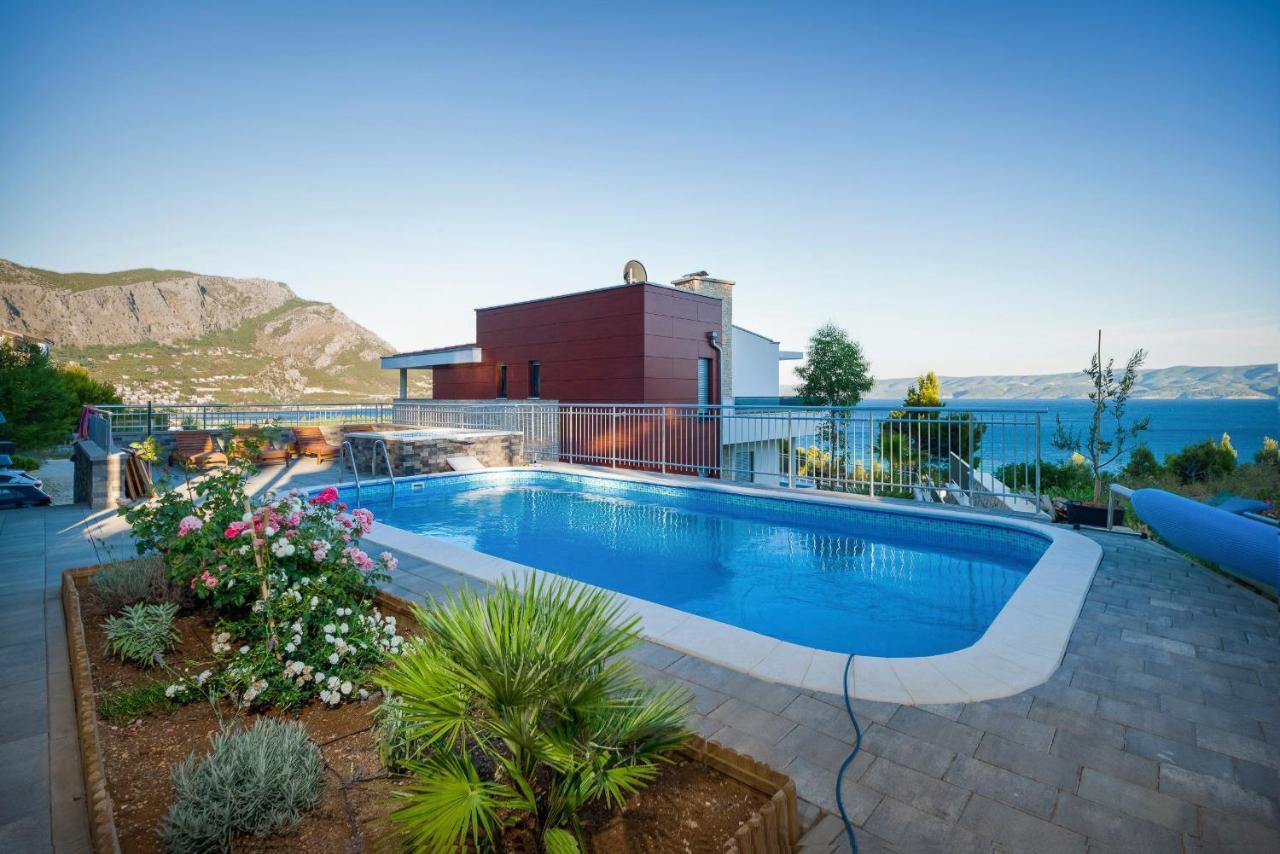 Villa Sara With Sea View And Private Heated Pool Omiš Eksteriør billede