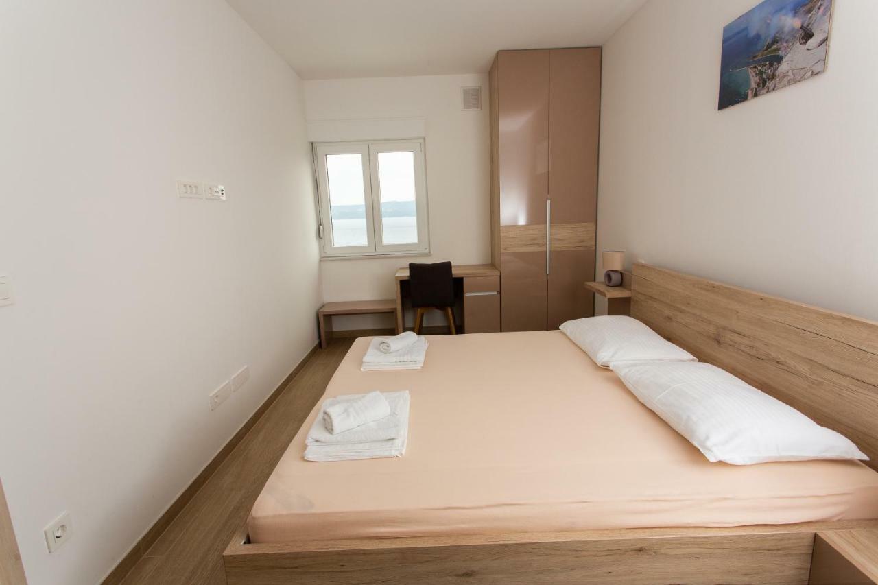 Villa Sara With Sea View And Private Heated Pool Omiš Eksteriør billede