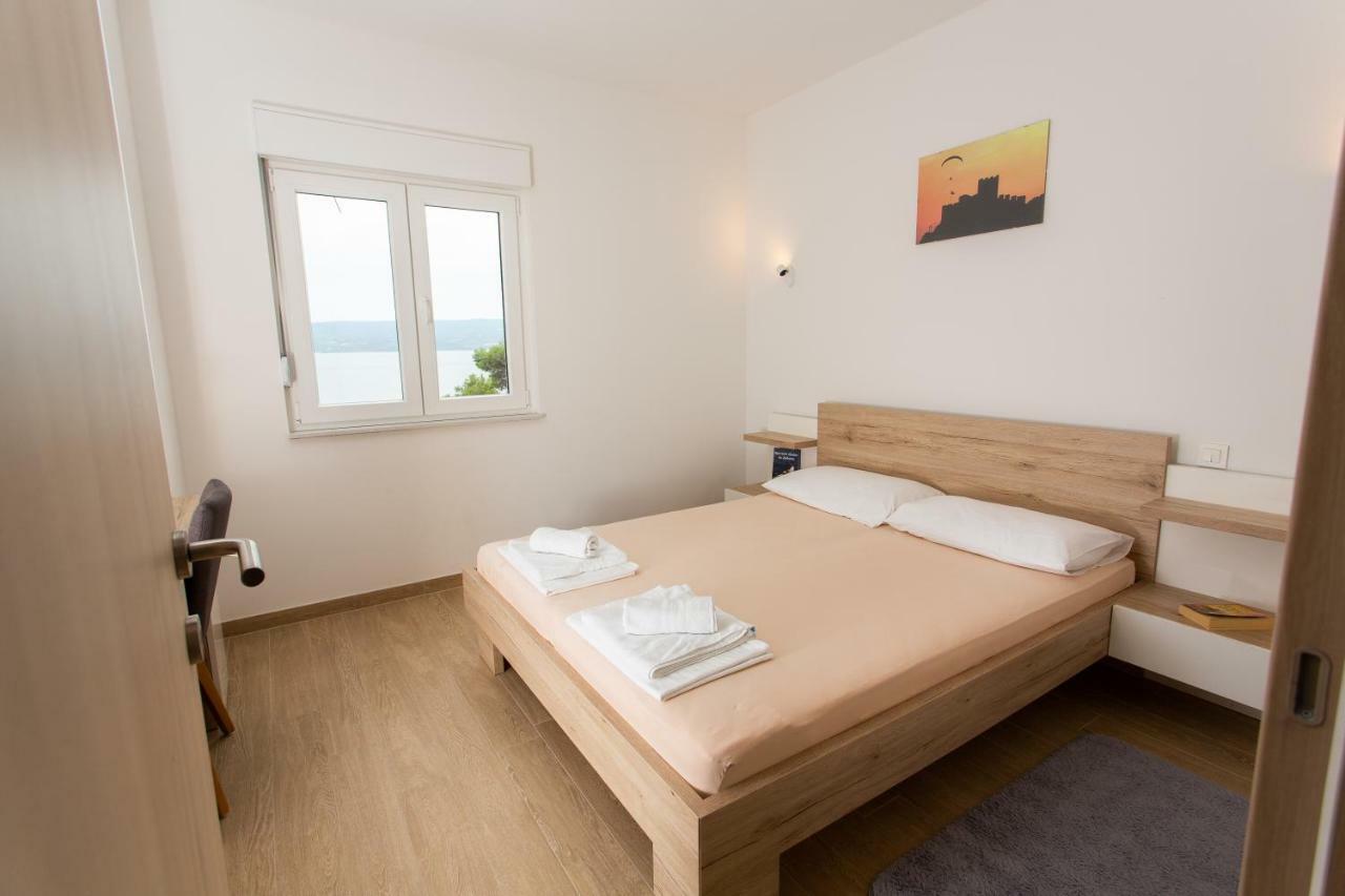 Villa Sara With Sea View And Private Heated Pool Omiš Eksteriør billede
