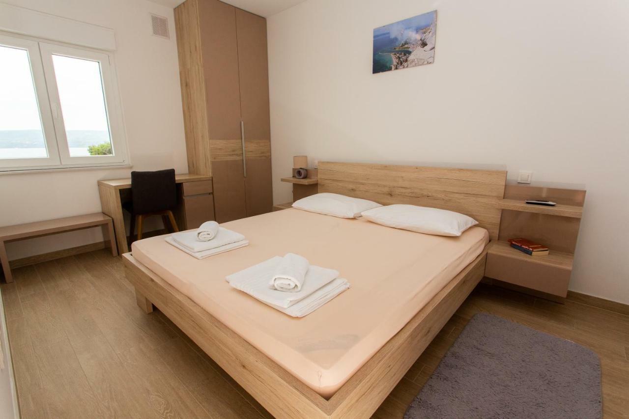 Villa Sara With Sea View And Private Heated Pool Omiš Eksteriør billede