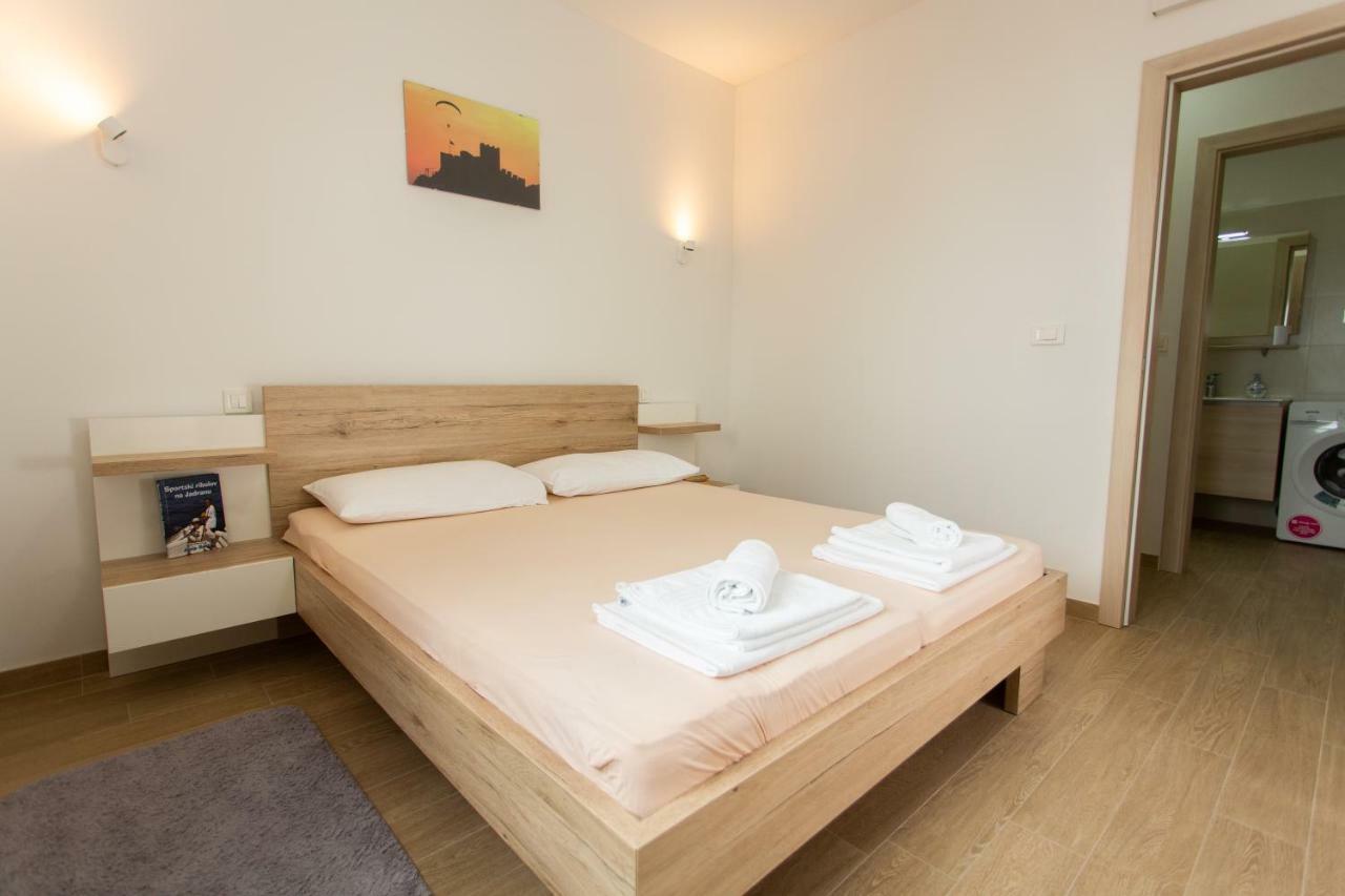 Villa Sara With Sea View And Private Heated Pool Omiš Eksteriør billede